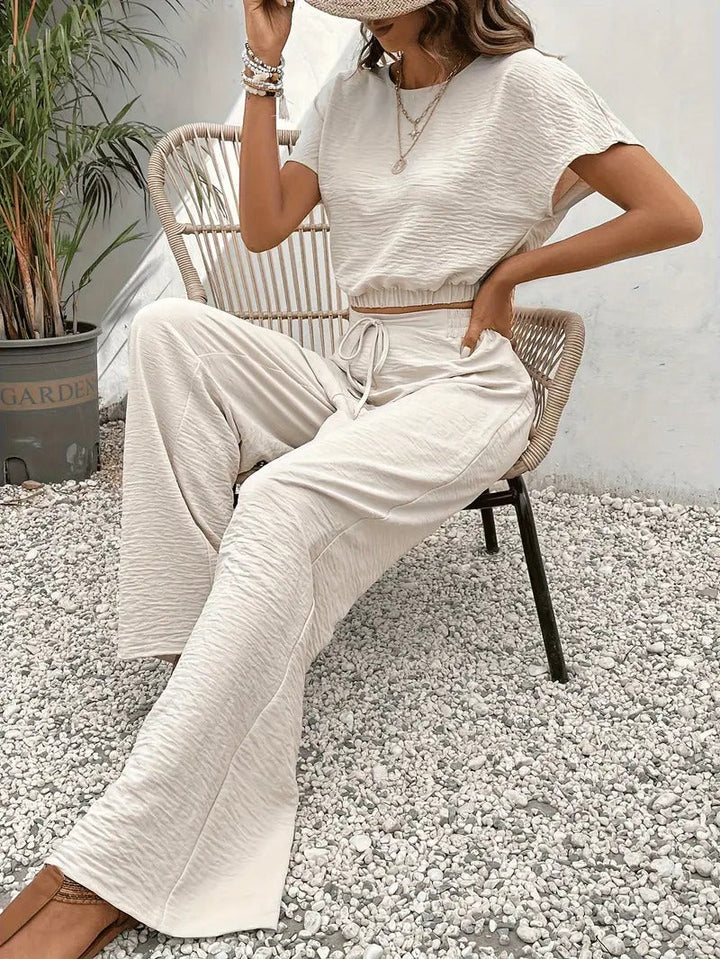 Adira - Two-Piece Lounge Set with Wide-Leg Pants and Cropped Top
