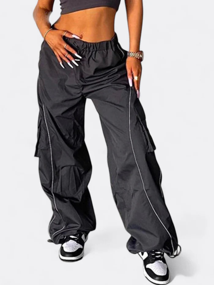 Lena - Cropped T-Shirt with High-Waisted Cargo Pants Set