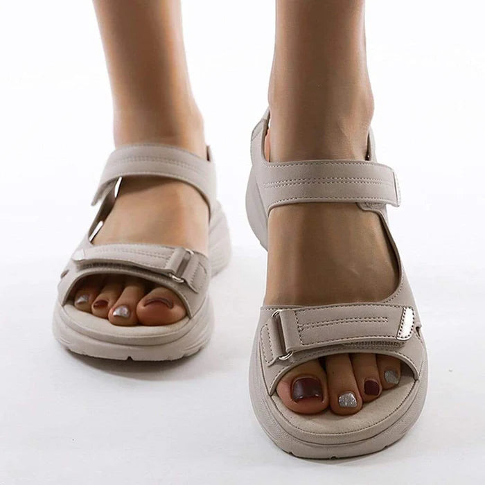 Mira – Walking Sandals with Cushioned Sole and Adjustable Straps