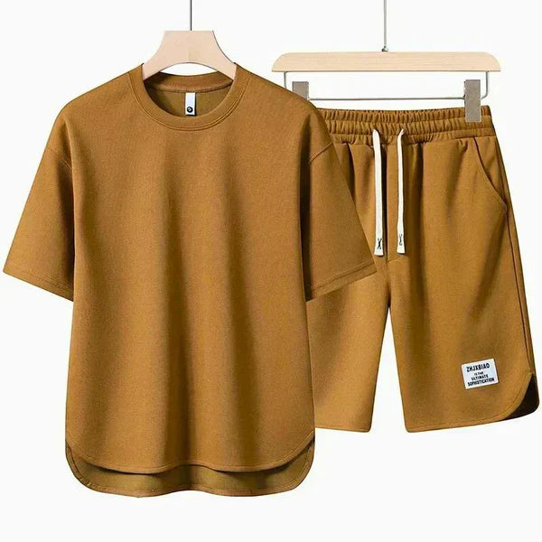 Oliver – Casual Lounge Set with Relaxed Fit and Drop Hem Tee