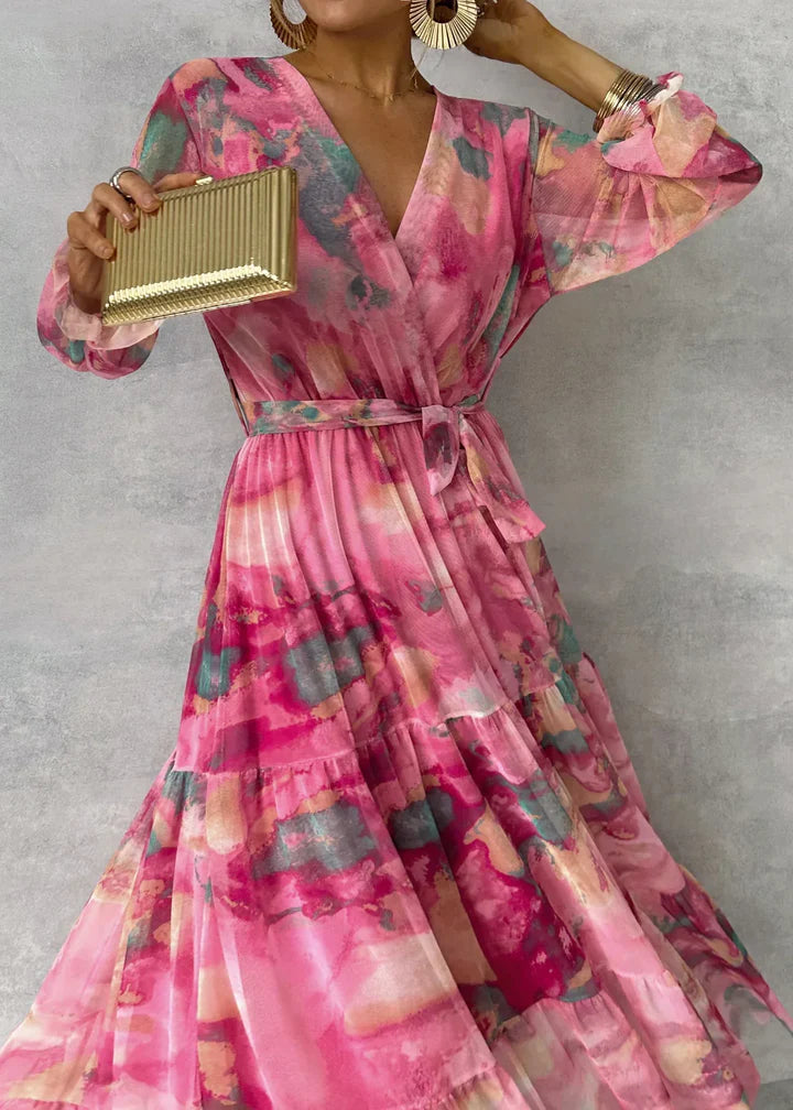 Stella – Glamorous Pleated Dress with Flowy Sleeves and Art-Inspired Design