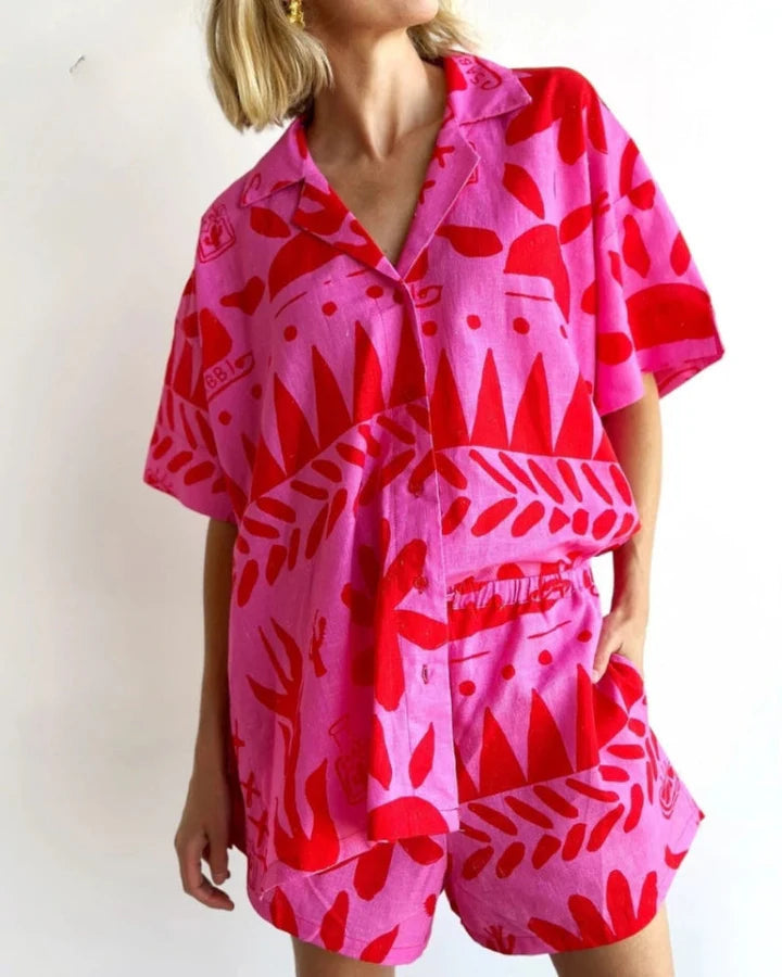 Thea - Oversized Button-Up Shirt and Shorts Set with Bold Graphic Print