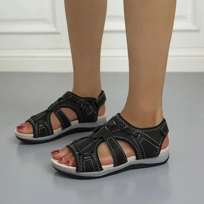 Astrid – Sporty Walking Sandals with Cushioned Sole and Adjustable Strap