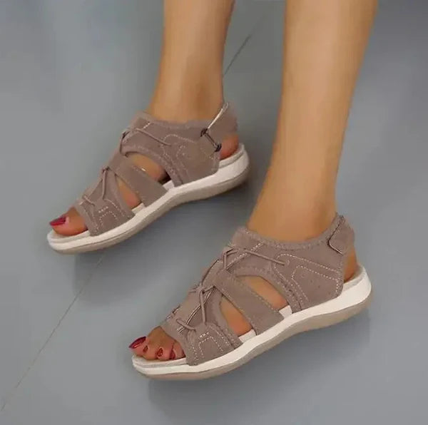 Astrid – Sporty Walking Sandals with Cushioned Sole and Adjustable Strap
