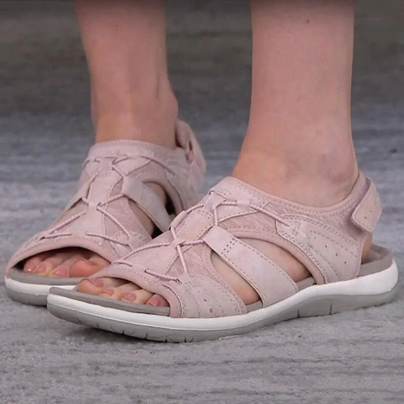Astrid – Sporty Walking Sandals with Cushioned Sole and Adjustable Strap