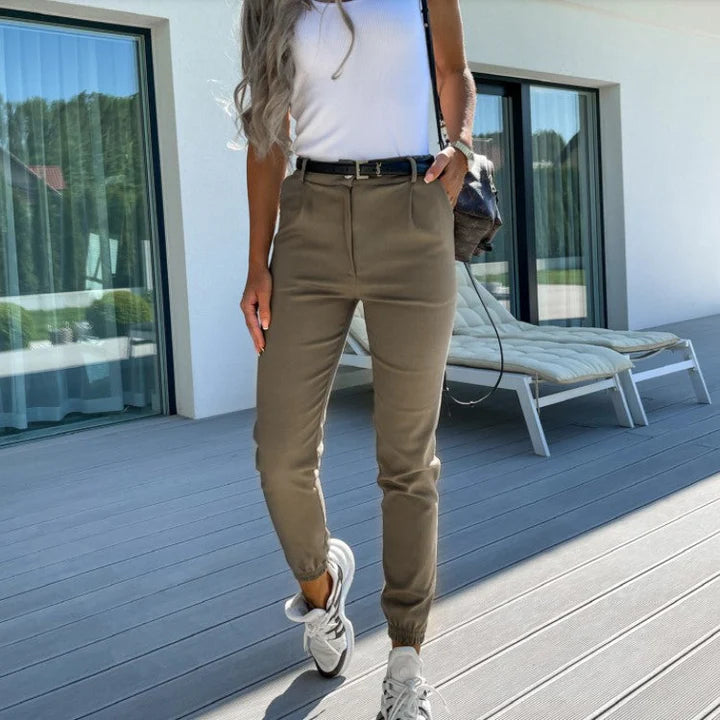 Ava - Slim-Fit Tapered Pants with High Waist and Casual Jogger Cuffs