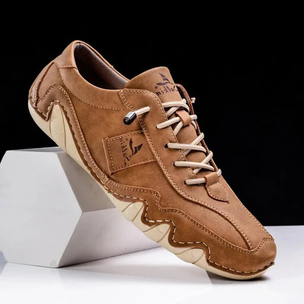 Emmett – Casual Driving Shoes with Contrast Stitch and Wave Sole Design