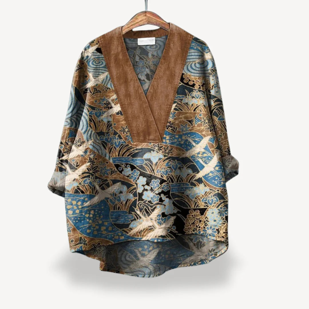 Saphira - Floral Kimono Blouse with Deep V-Neck and Relaxed Fit