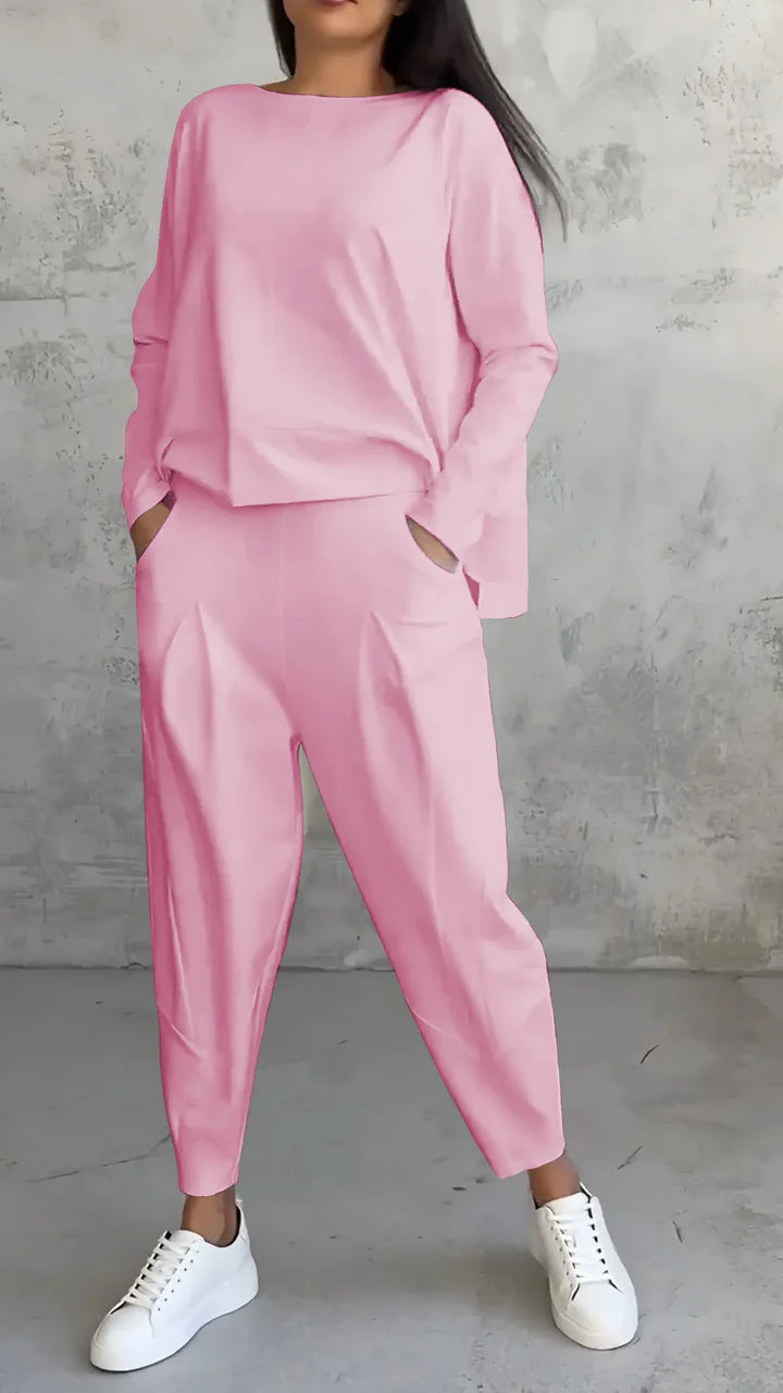 Hazel - Relaxed Fit Two-Piece Set with Tapered Trousers and Drop Shoulder Top