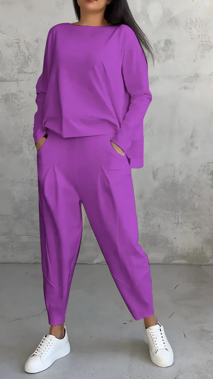Hazel - Relaxed Fit Two-Piece Set with Tapered Trousers and Drop Shoulder Top