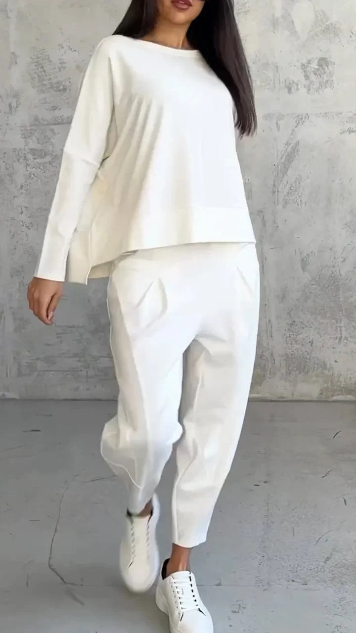 Hazel - Relaxed Fit Two-Piece Set with Tapered Trousers and Drop Shoulder Top