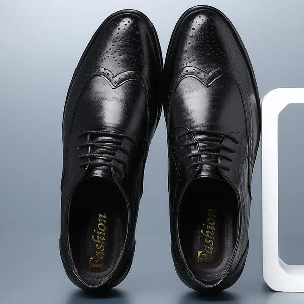 Hugh – Oxford Dress Shoes with Wingtip Brogue Detailing
