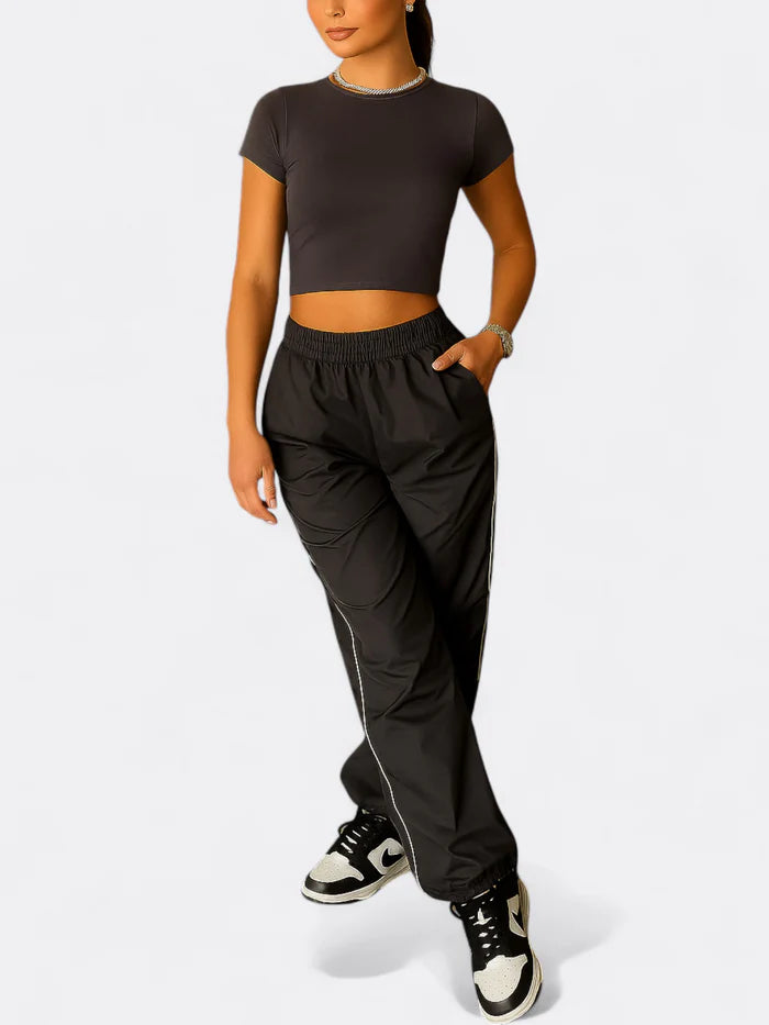 Lena - Cropped T-Shirt with High-Waisted Cargo Pants Set