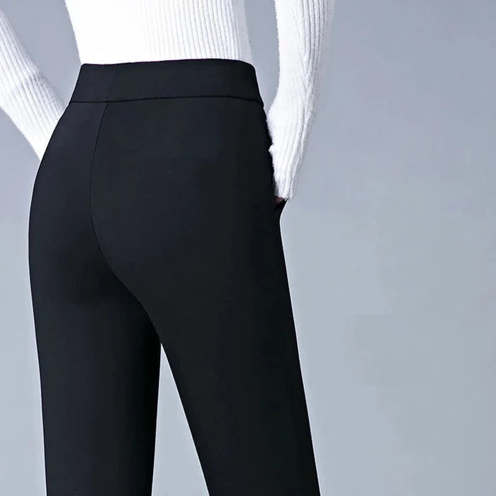 Lila - High-Waisted Slim Fit Trousers with Side Pocket Detail
