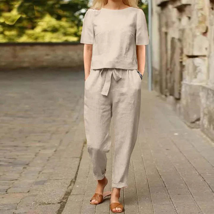 Mabel – Two-Piece Set with Short Sleeve Top and Tie-Waist Harem Pants