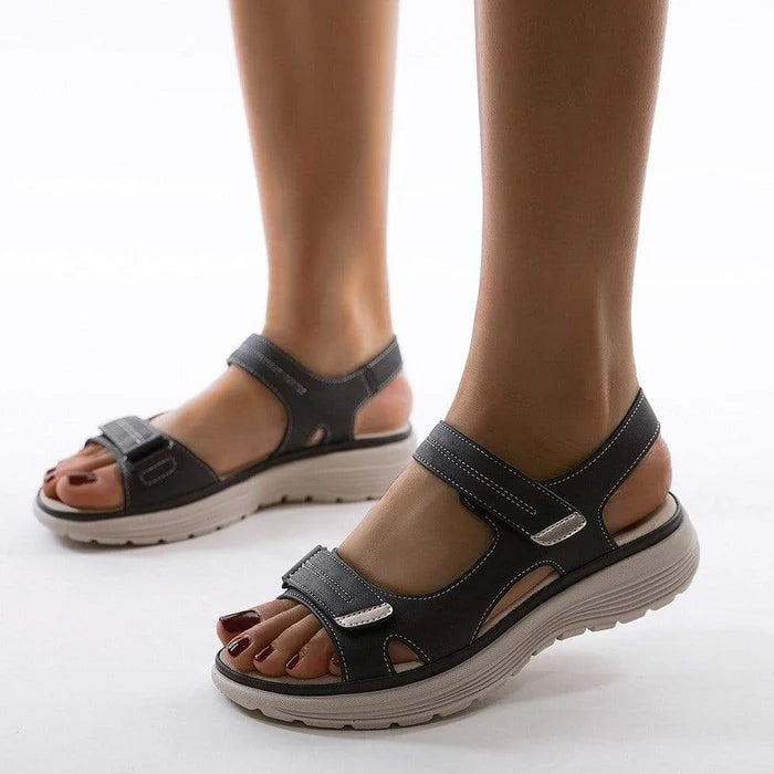 Mira – Walking Sandals with Cushioned Sole and Adjustable Straps