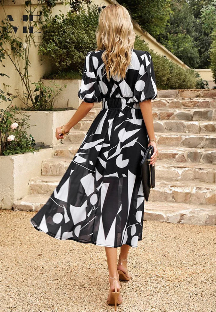 Nina – Casual Puff Sleeve Dress with Empire Waist and Flared Hem