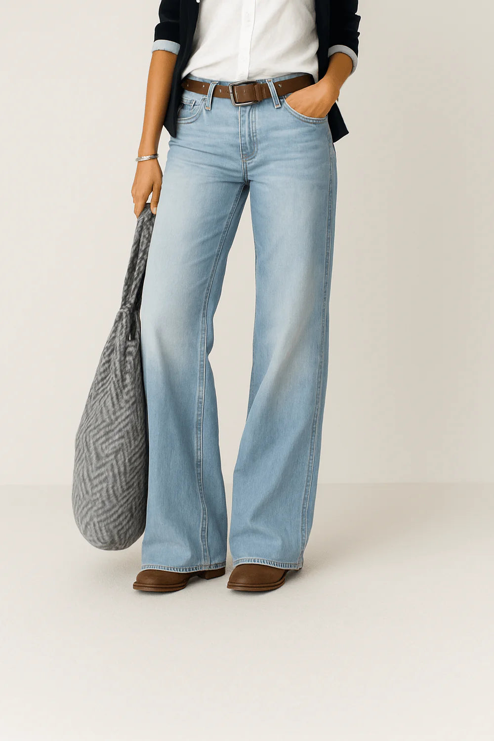 Ruby - Wide-Leg Jeans with Brown Belt