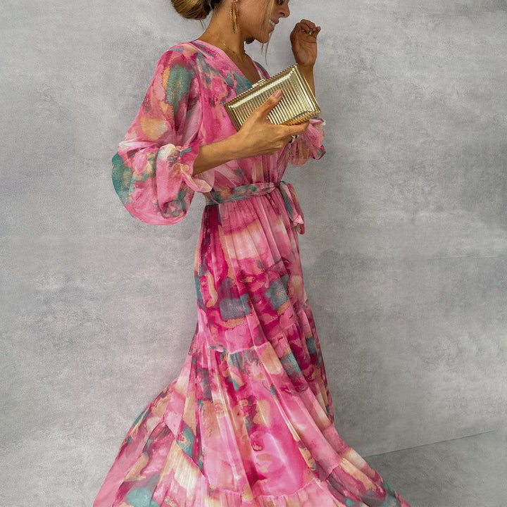 Stella – Glamorous Pleated Dress with Flowy Sleeves and Art-Inspired Design