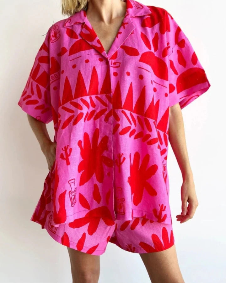 Thea - Oversized Button-Up Shirt and Shorts Set with Bold Graphic Print