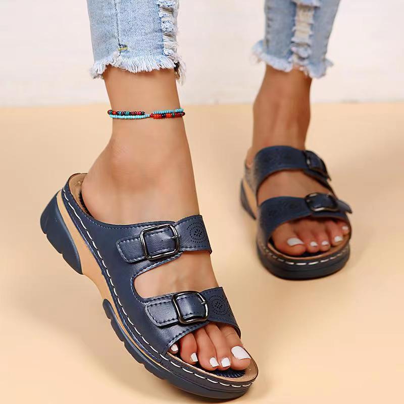 Vera – Slip-On Sandals with Cutout Straps and Cushioned Sole