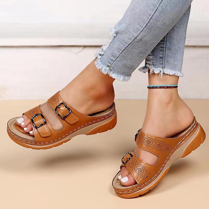 Vera – Slip-On Sandals with Cutout Straps and Cushioned Sole