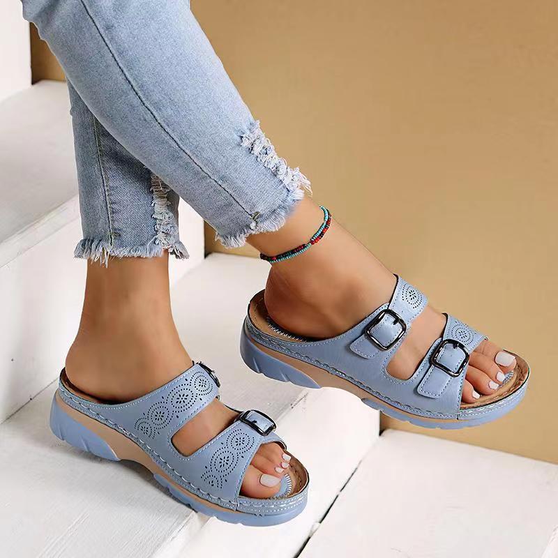 Vera – Slip-On Sandals with Cutout Straps and Cushioned Sole